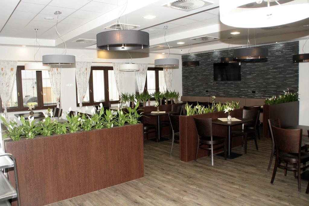 Penzion Aladdin Teplice Exterior foto