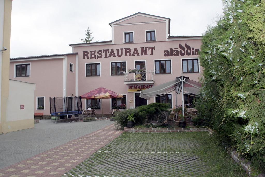 Penzion Aladdin Teplice Exterior foto