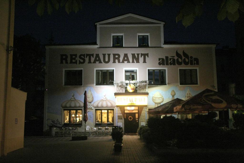 Penzion Aladdin Teplice Exterior foto